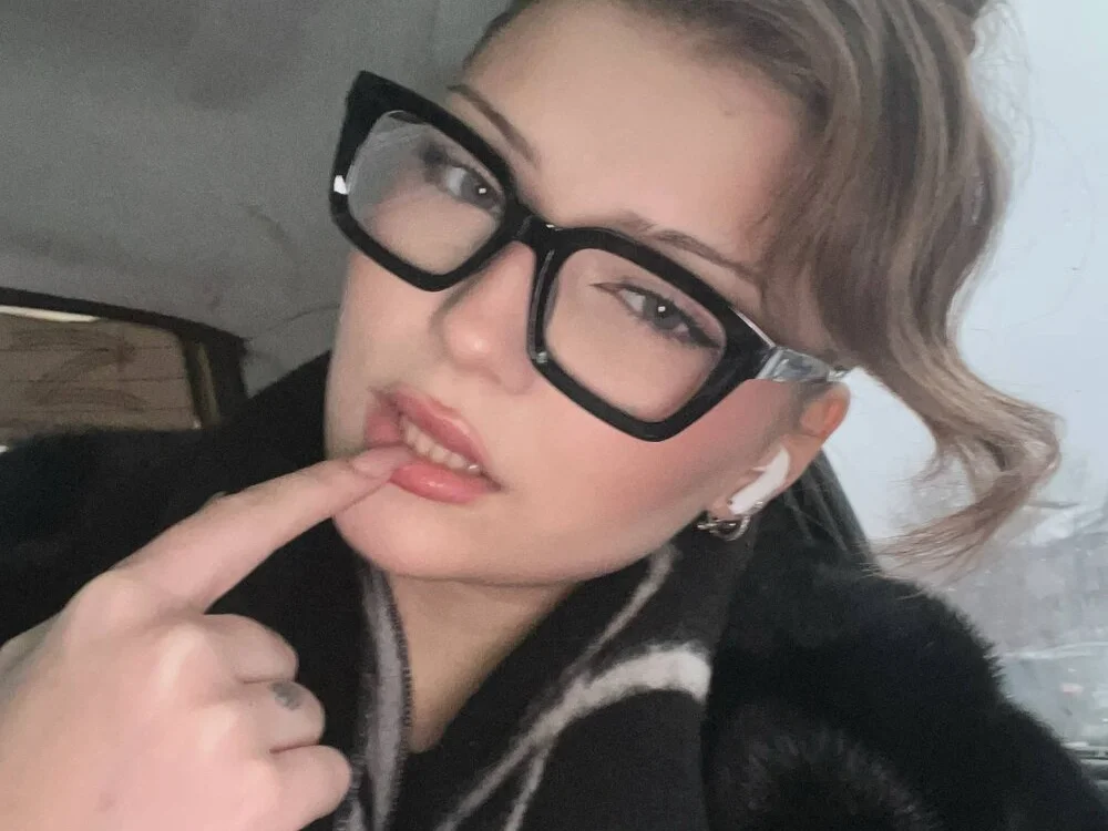 دردشة OssieCrews الجنسية دون اتصال