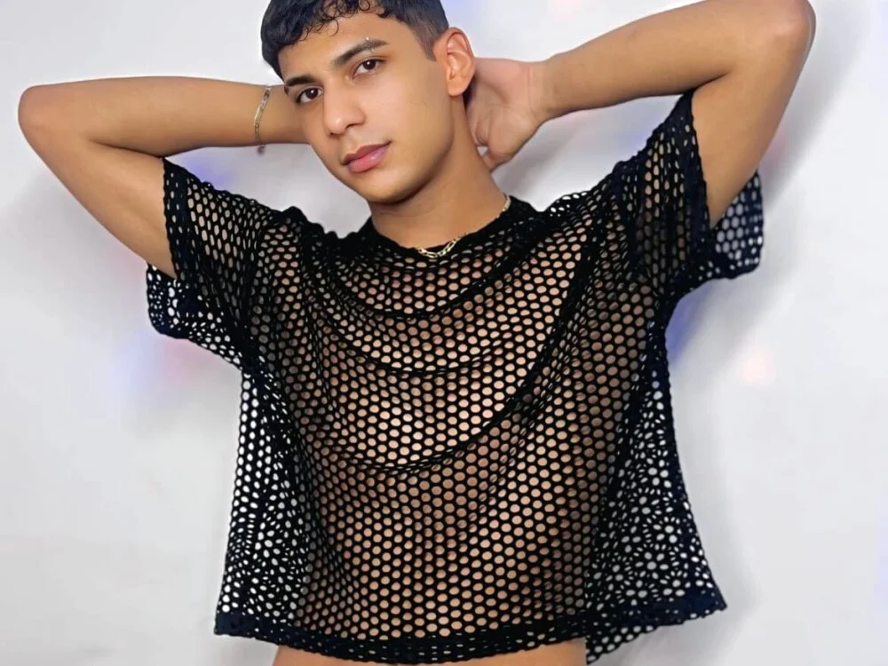 ALEX_KEITH26 Offline XXX-Chat