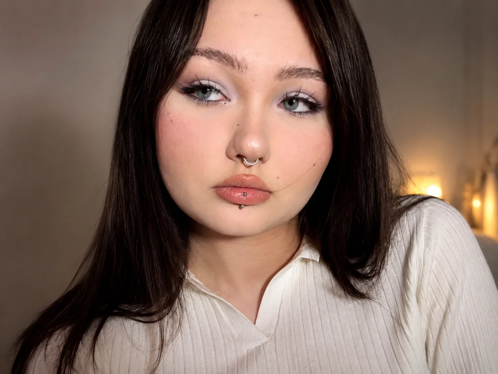 Niki_Glow's Offline XXX Chat