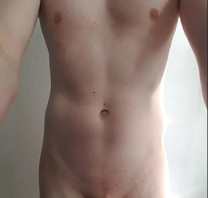 Офлайн-чат XXX nudist_boy96