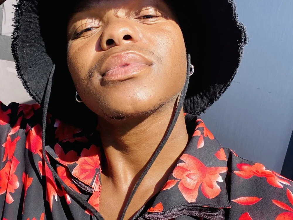 OutpacedMeiosis Adlı Modelin Çevrimdışı XXX Sohbeti