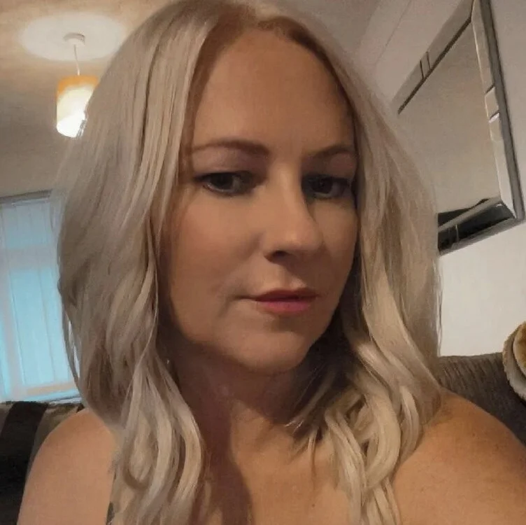 Cherry_Vogue's Offline XXX Chat