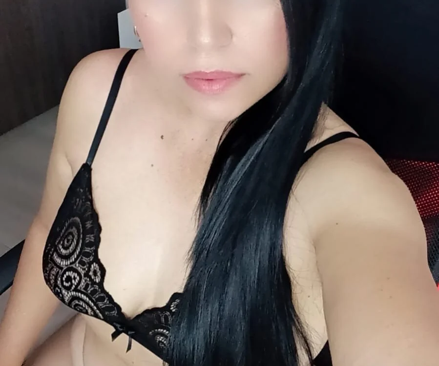chelsyfox1's Offline XXX Chat