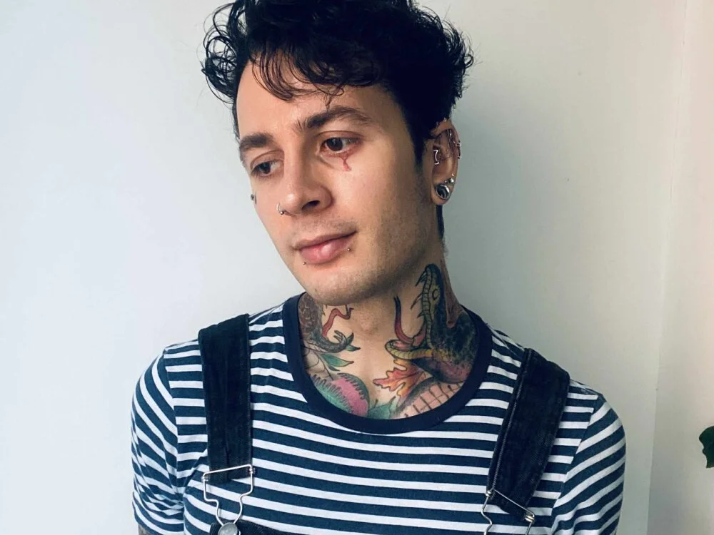 CryBoy13 Chat XXX Ngoại tuyến