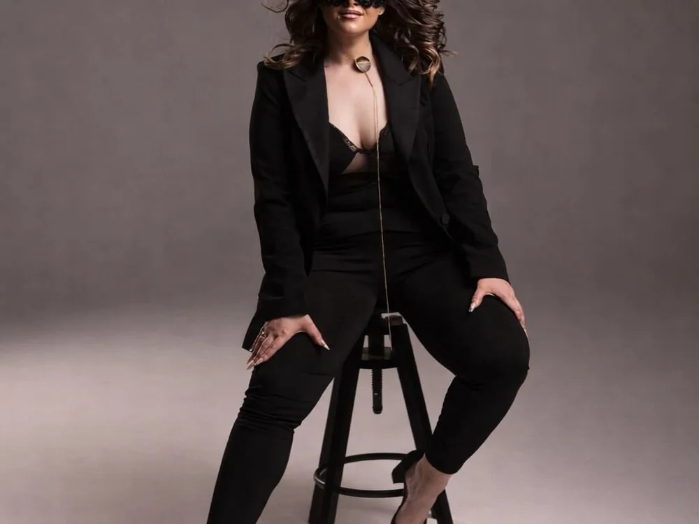 IssadoraQueen's Offline Chat Room