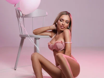 EsmeAinsley webcam livesex profile in masturbation cams