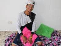 bigballsfullfu's webcam live show