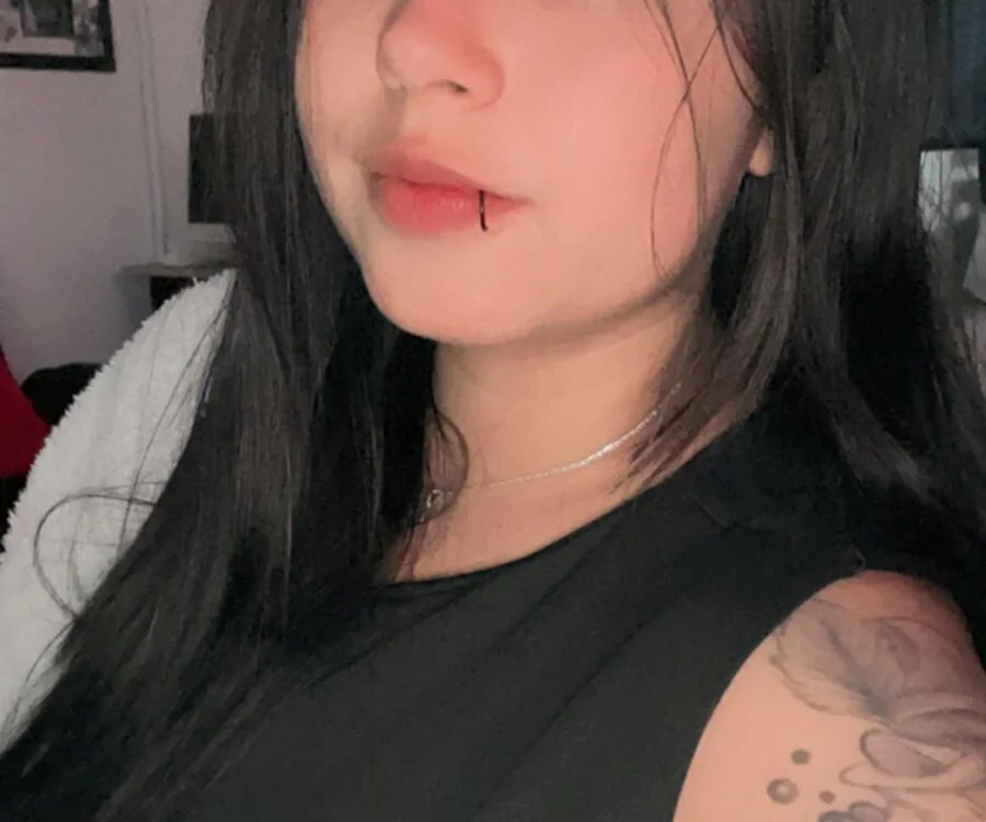 sarah_moon2 Offline XXX-chat