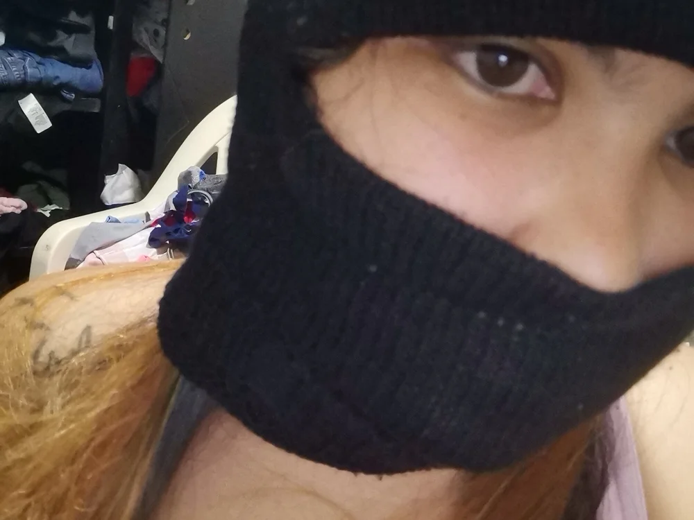 Ladia_b's Offline Chat Room
