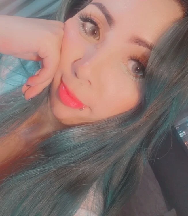 suemmy_a's Offline XXX Chat