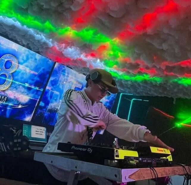 DuanValencia Offline XXX Chat