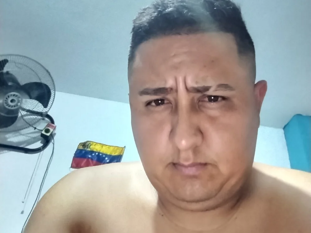 Offline XXX chat modela LeapingLycian