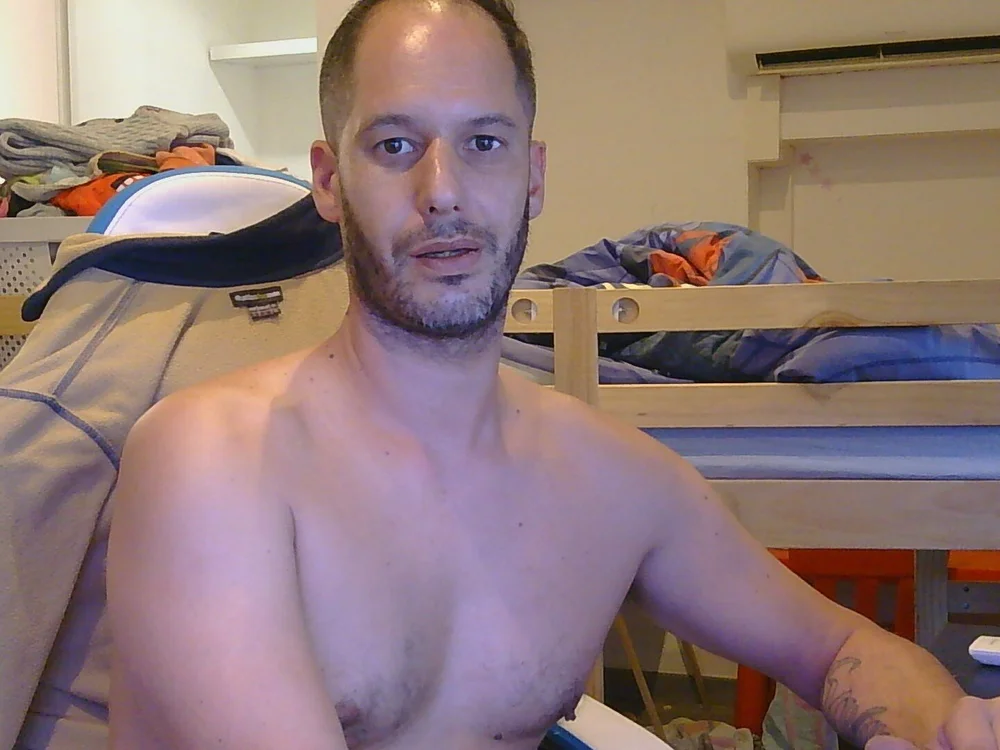 diego06610's Offline XXX Chat