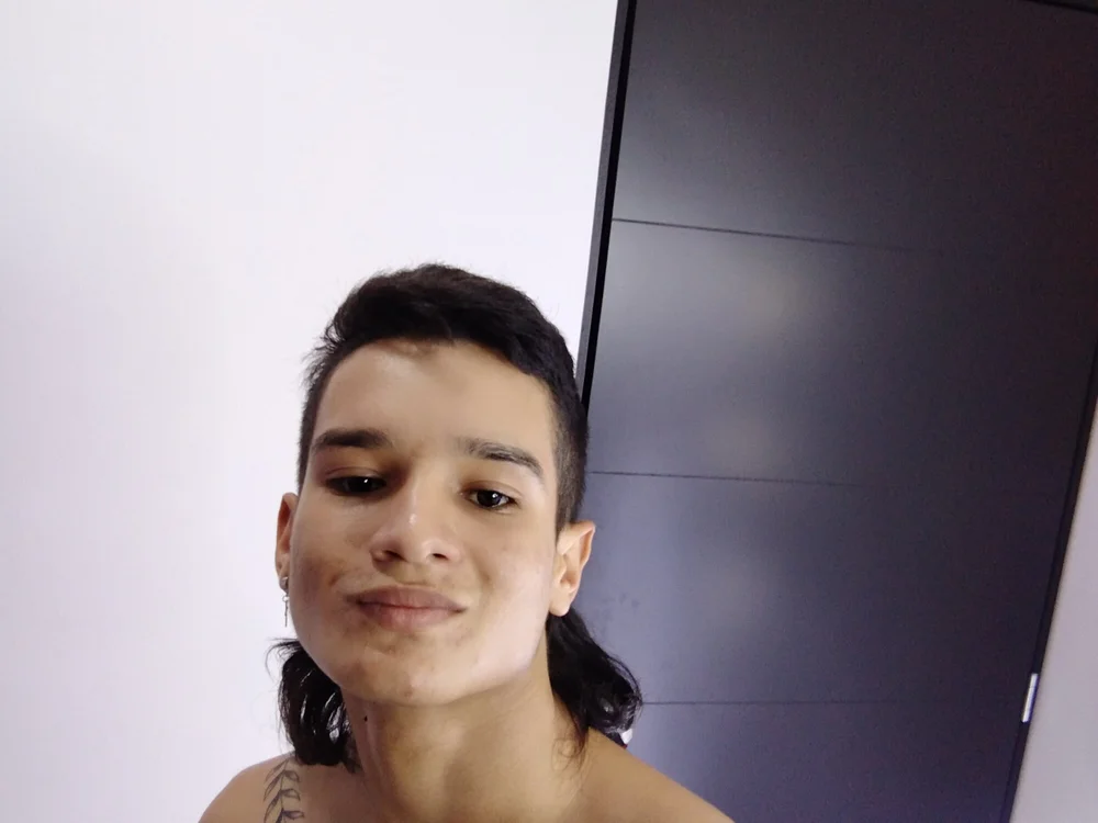Offline chatovací místnost Dylan_LoVe