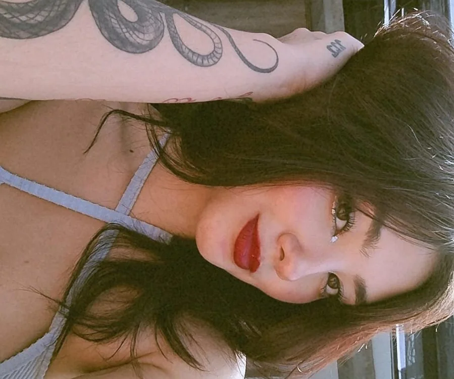 Emily_Caprile's Offline XXX Chat