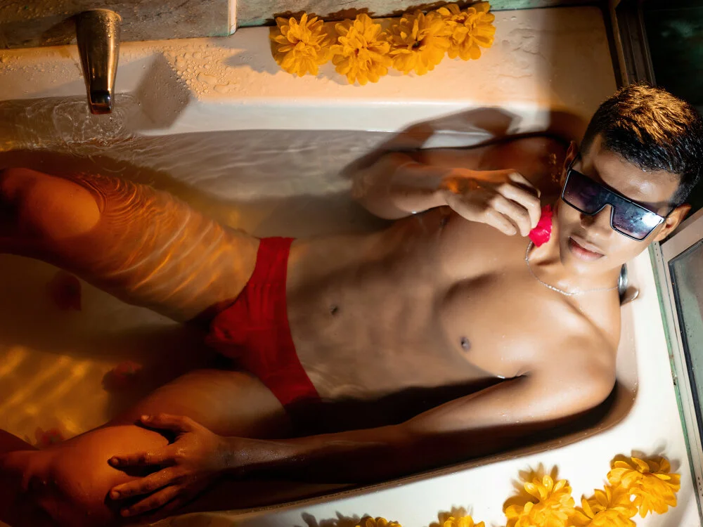 KingStark_'s Offline XXX Chat