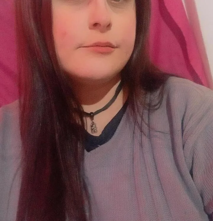 vickyy34_'s Offline Chat Room
