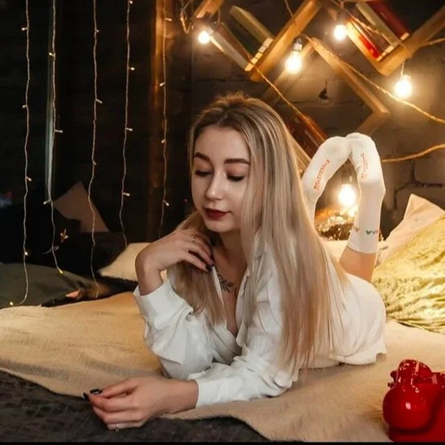 Eva-leasa's Offline Chat Room