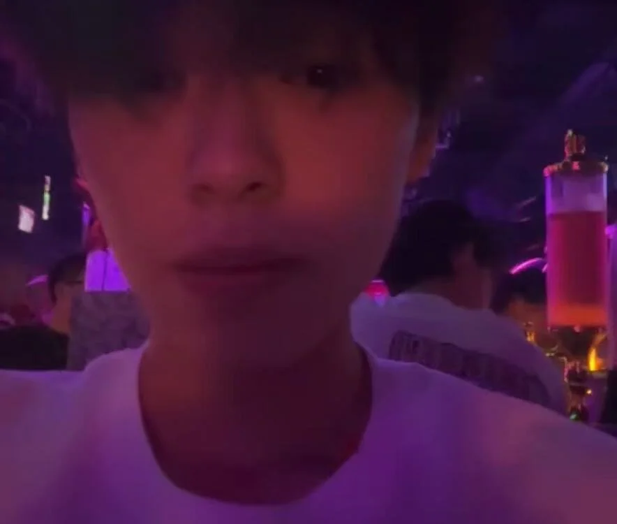 Chatroom XXX hors ligne de DOUMI98