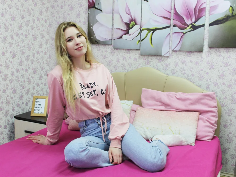 SheraShine's Offline XXX Chat