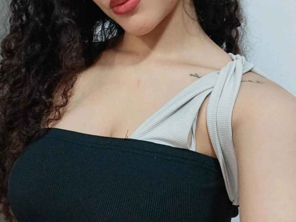 curlie_dream offline XXX-chat