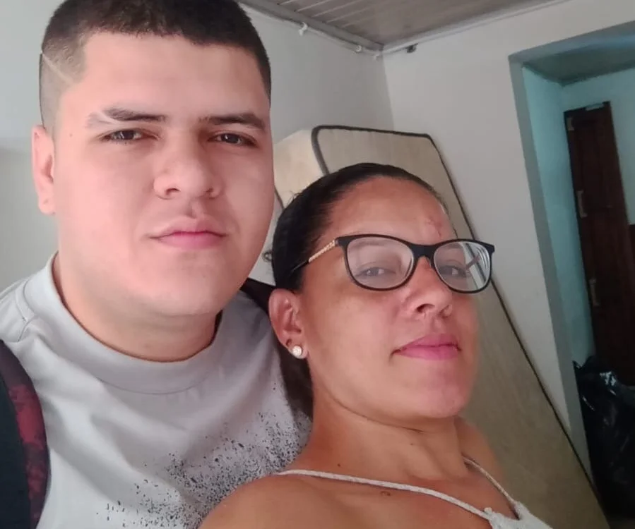 parejaamorosa27's Offline Chat Room