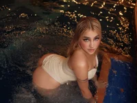 NathalieRoss1のライブXXXチャット