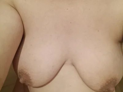 Profile thumbnail for hornymummy032