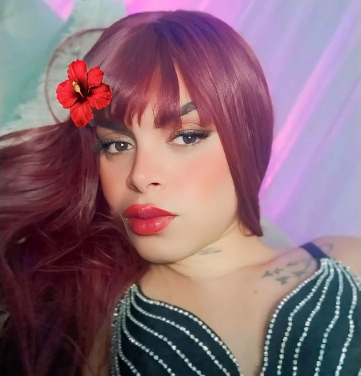 Dolly_cloee's Offline Chat Room