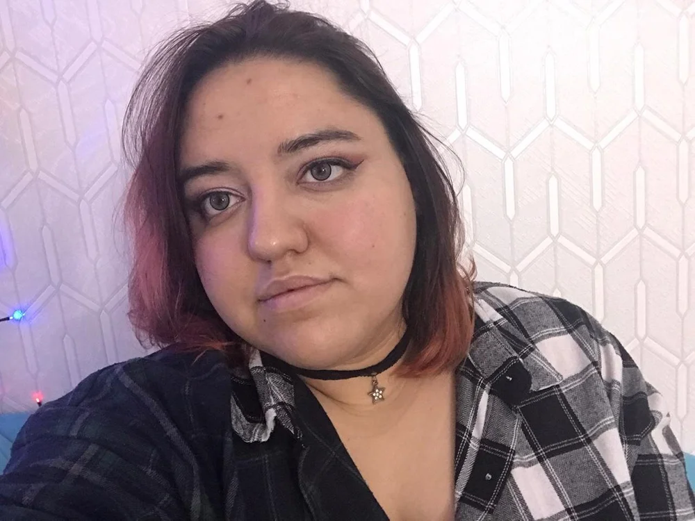 GRETA_WOOD's Offline Chat Room