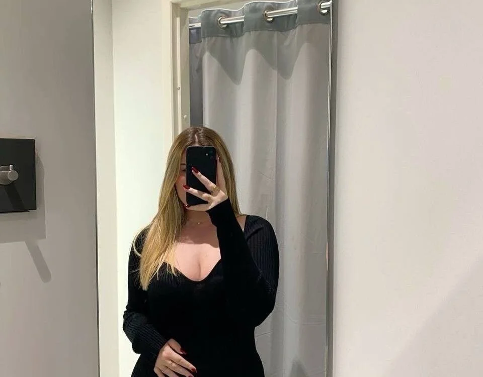 Charmotak_manal's Offline XXX Chat