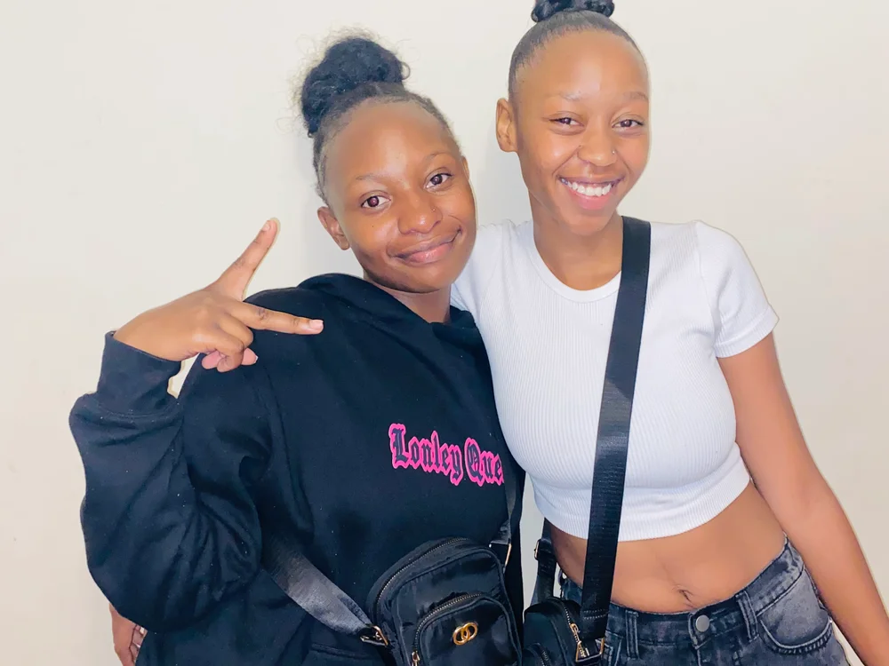 دردشة SexyPetitex25 الجنسية دون اتصال