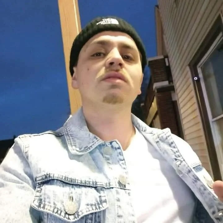 Reezy21stst 離線 XXX 聊天