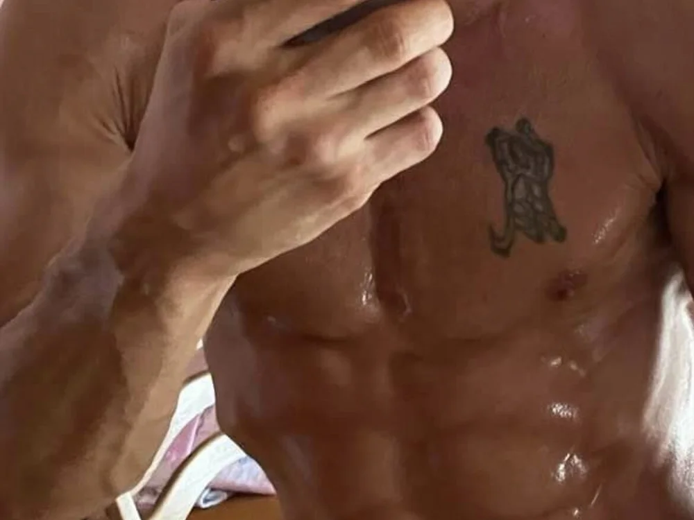 TonyR84 Chat XXX offline