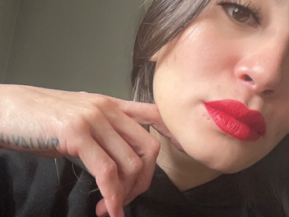 AsaFoXXXn Offline XXX chat