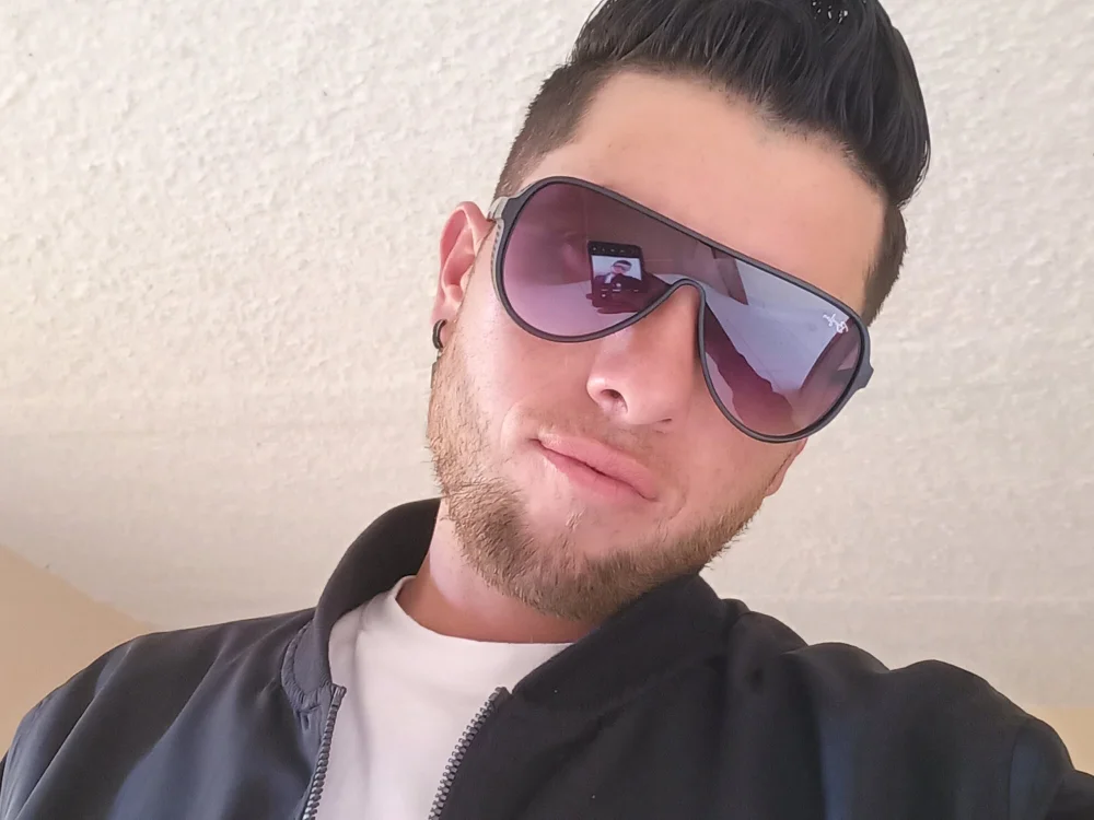 campos_vela's Offline XXX Chat