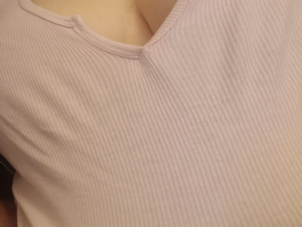hotmomy23's Offline Chat Room