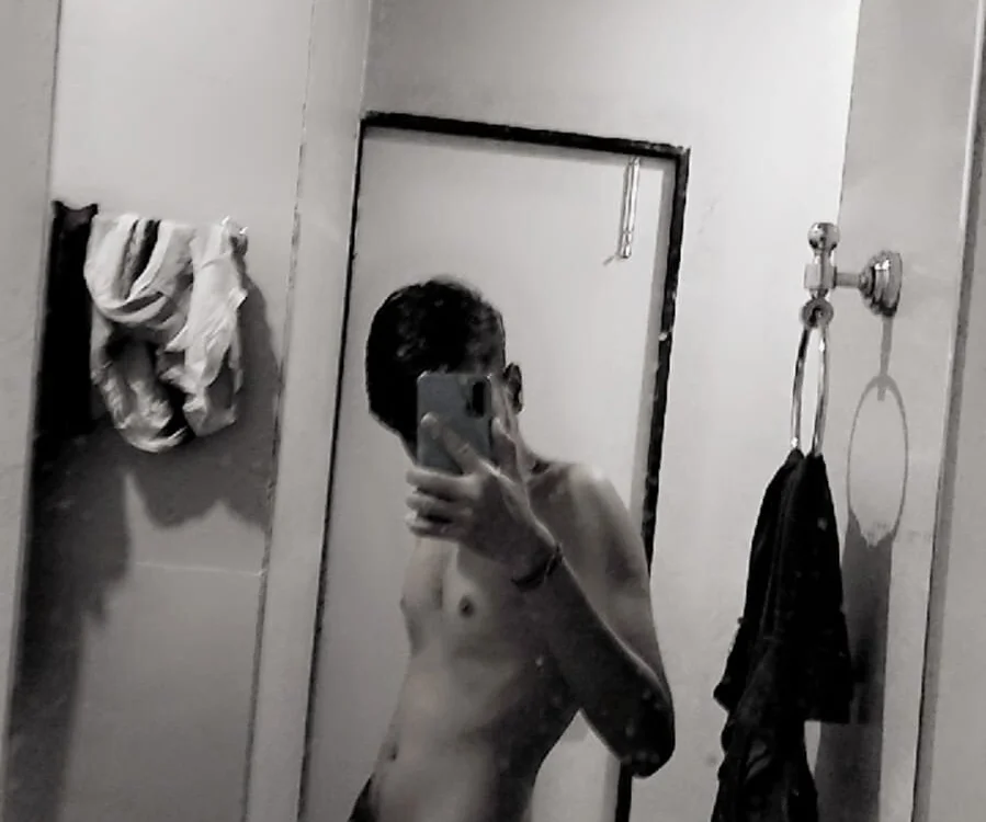 Slave_master_69 Offline XXX-chat