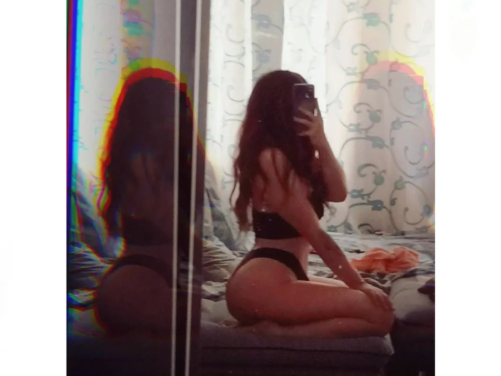 ArabellaStone's Offline Chat Room