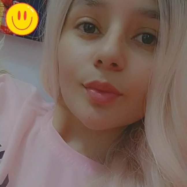 bella_adams_ 離線 XXX 聊天