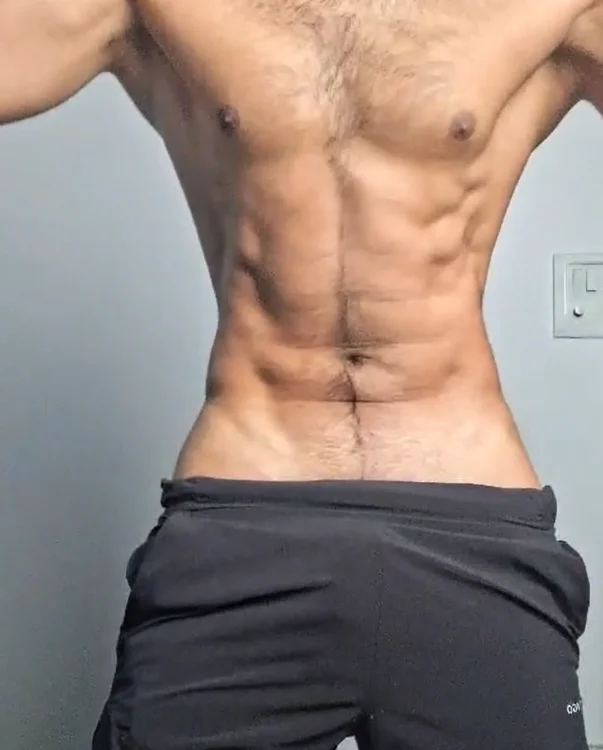 niharmalik 離線 XXX 聊天