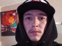 Trentlazore88's Offline Chat Room