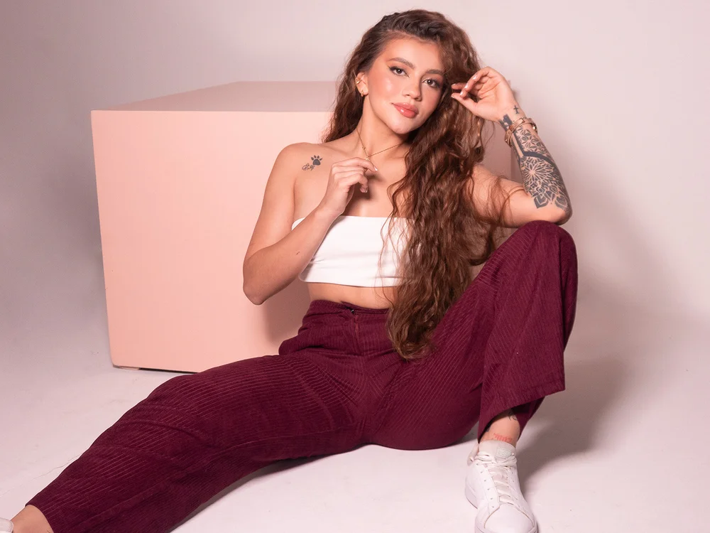 ChloeLawrence_'s Offline Chat Room