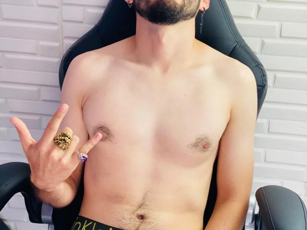 MarkWalkerr's Offline Chat Room
