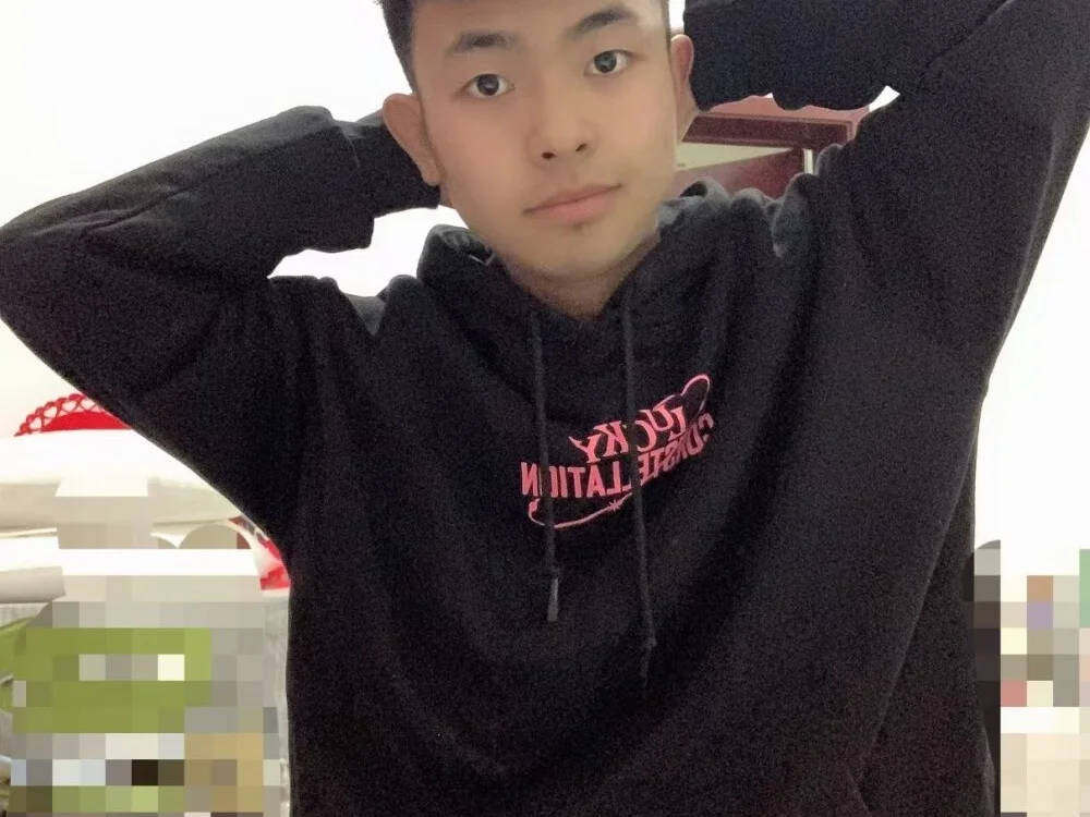 zxc78911 Adlı Modelin Çevrimdışı XXX Sohbeti