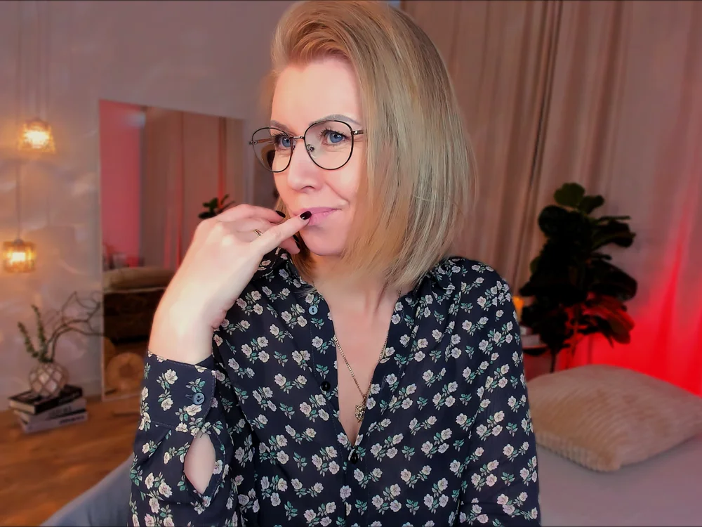 Офлайн-чат XXX Annie_Light