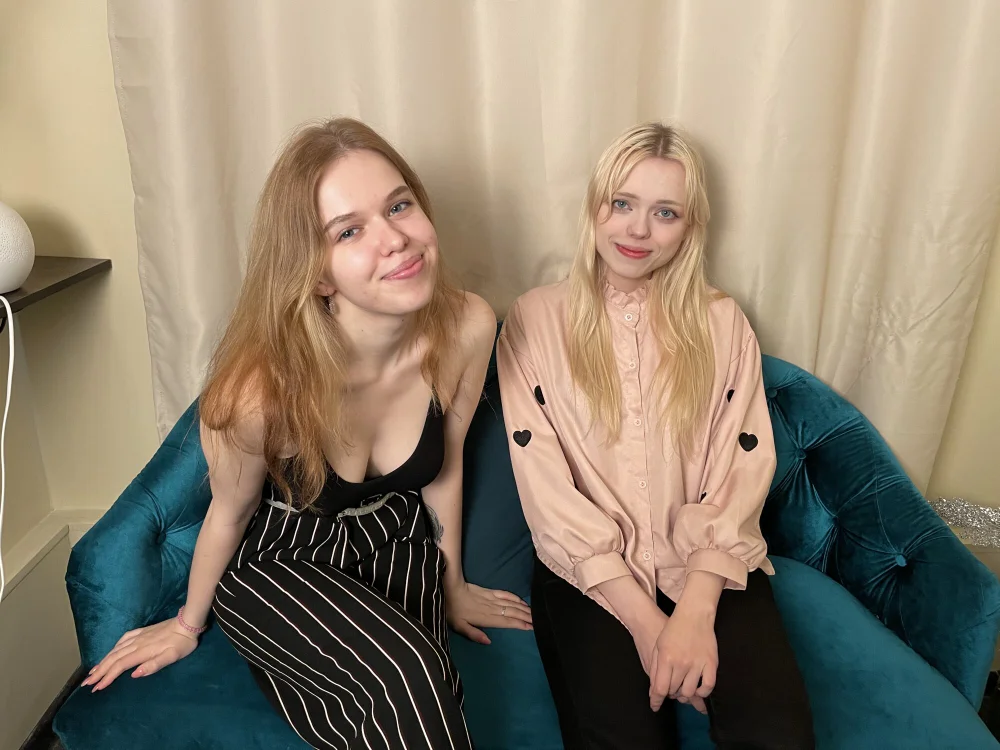 DeniseYvette's Offline Chat Room