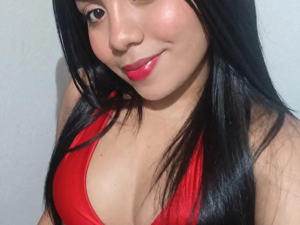 maya_isabel's Offline XXX Chat