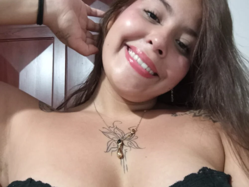 AFRODITA_EF Adlı Modelin Çevrimdışı XXX Sohbeti