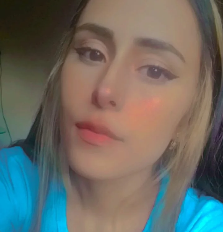 alyssalane8's Offline Chat Room